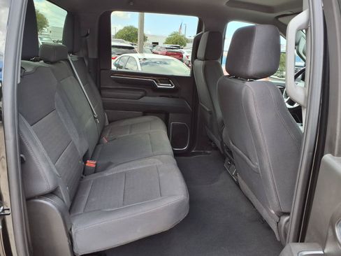 Used 2025 Chevrolet Silverado 2500 LT w/ Convenience Package AWD/4WD image 14