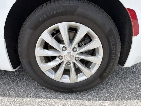 Used 2018 Chrysler Pacifica Touring-L w/ Advanced Safetytec Group FWD image 20