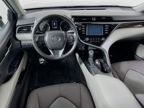 Used 2019 Toyota Camry L image 19