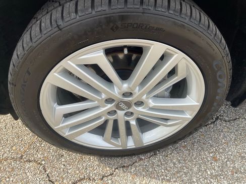 Used 2020 Audi Q5 2.0T Premium Plus w/ Premium Plus Package image 9