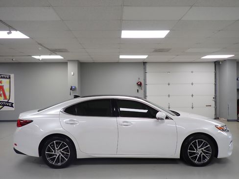 Used 2017 Lexus ES 350 image 19