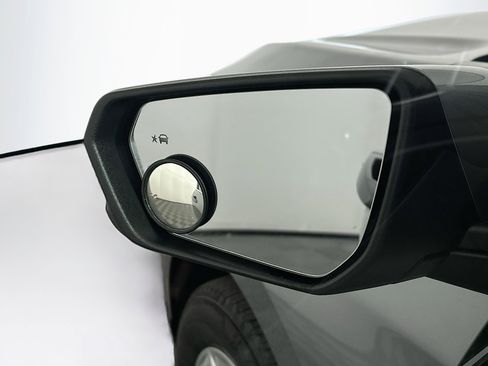 Used 2024 Chevrolet Equinox LT image 16