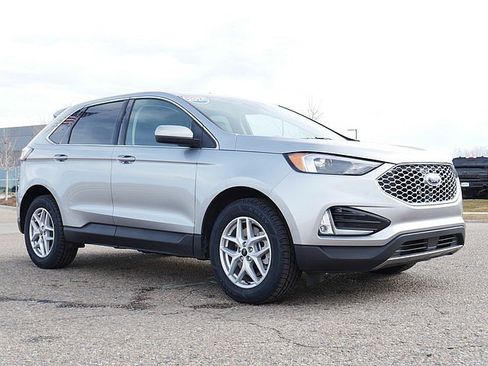 Used 2024 Ford Edge SEL w/ Convenience Package image 7