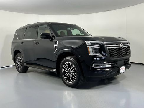 Used 2025 Nissan Armada SL w/ Captain's Chari Seat Package AWD/4WD image 1