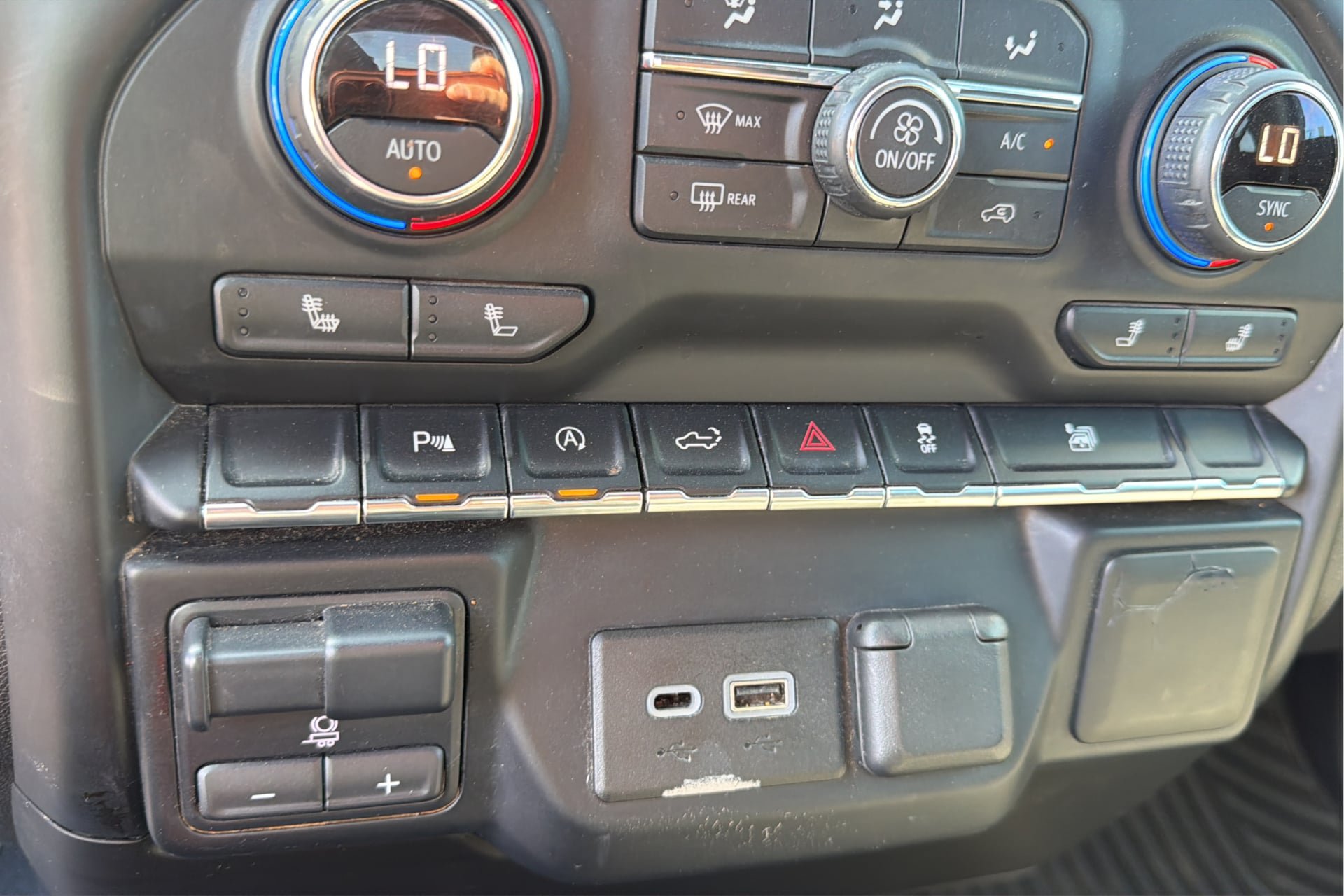 Used 2020 Chevrolet Silverado 1500 RST w/ All-Star Edition AWD/4WD image 26