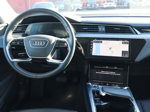 Used 2024 Audi Q8 e-tron Premium Plus w/ Premium Plus Package image 12