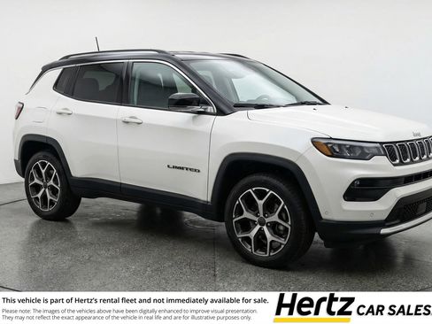 Used 2025 Jeep Compass Limited image 1
