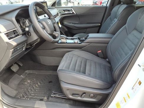 New 2026 Mitsubishi Outlander AWD image 5