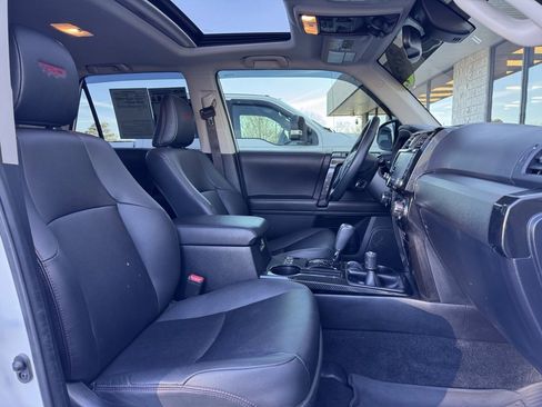 Used 2021 Toyota 4Runner Venture image 18