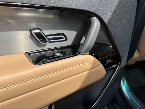 New 2026 Land Rover Range Rover Sport SE AWD/4WD image 21