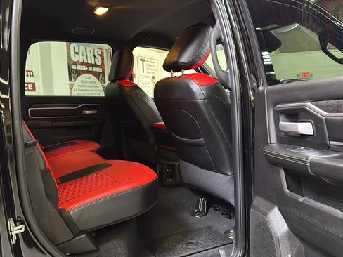 Used 2024 RAM 2500 Big Horn w/ Night Edition AWD/4WD image 23