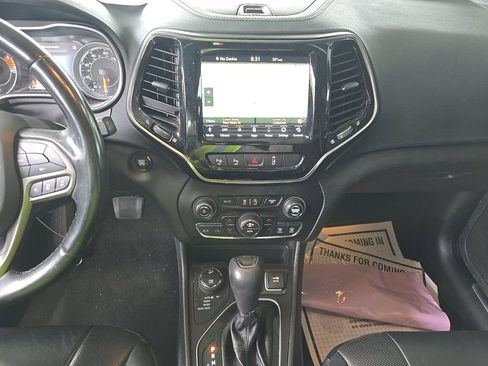 Used 2021 Jeep Cherokee Limited w/ Elite Package AWD/4WD image 5