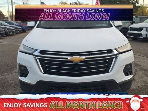 Used 2023 Chevrolet Traverse LT image 8