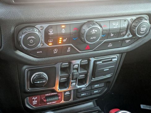 New 2026 Jeep Wrangler Unlimited Sport image 21