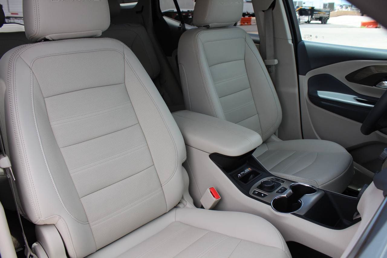 Used 2024 GMC Terrain Denali w/ Denali Premium Package AWD/4WD image 64