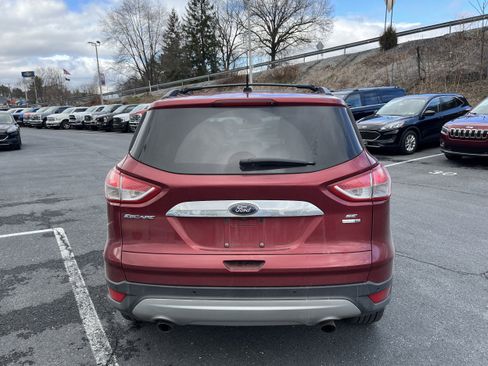 Used 2015 Ford Escape SE w/ SE Chrome Package image 5