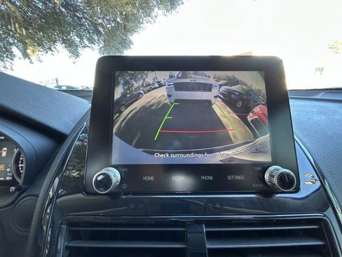 Used 2022 Mitsubishi Eclipse Cross LE image 18