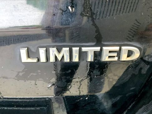 Used 2017 Jeep Grand Cherokee Limited RWD image 9