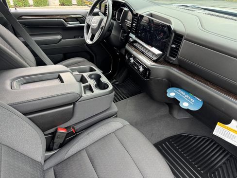 Certified 2024 GMC Sierra 1500 Elevation image 24