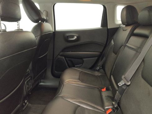 Used 2018 Jeep Compass Latitude w/ Popular Equipment Group AWD/4WD image 18