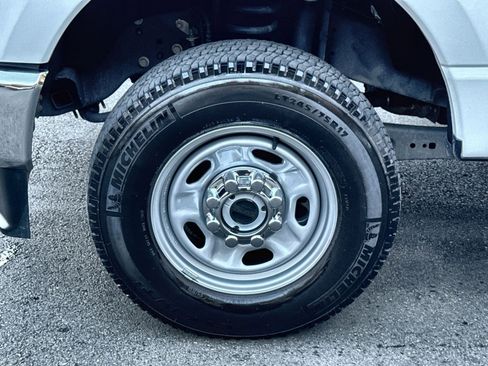 Used 2024 Ford F250 XL w/ Snow Plow Prep Package image 12