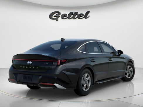 Used 2025 Hyundai Sonata SE FWD image 4