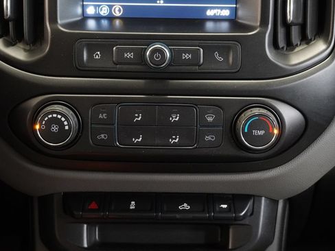 Used 2020 Chevrolet Colorado W/T w/ WT Convenience Package RWD image 19