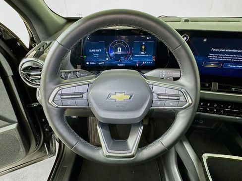 Certified 2026 Chevrolet Equinox LT AWD/4WD image 9