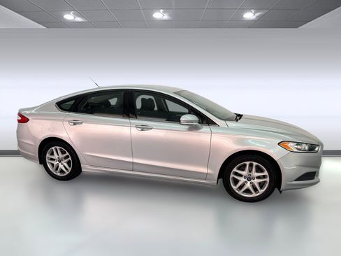 Used 2014 Ford Fusion SE image 7