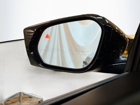 Used 2025 Kia EV6 Wind image 16