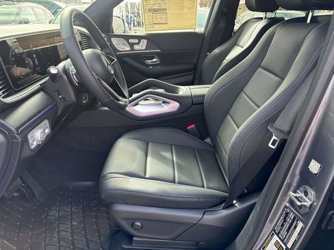Used 2025 Mercedes-Benz GLE 450e 4MATIC image 9