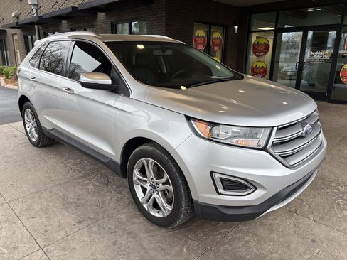 Used 2016 Ford Edge Titanium w/ Technology Package image 4
