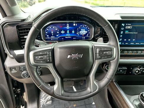 Used 2022 Chevrolet Silverado 1500 RST w/ Redline Edition AWD/4WD image 14