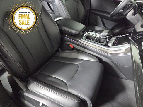 Used 2024 Audi Q8 Prestige w/ Prestige Package image 26