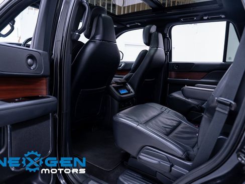 Used 2022 Lincoln Navigator Reserve image 41