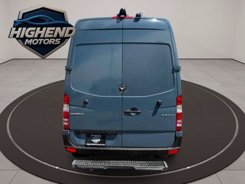 Used 2018 Mercedes-Benz Sprinter 2500 image 5