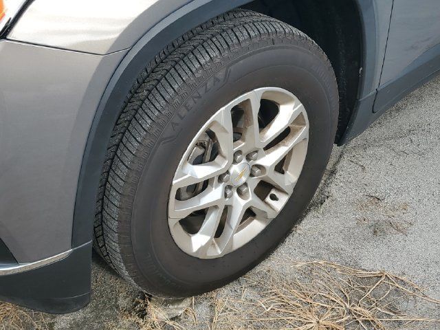 Used 2018 Chevrolet Traverse LT FWD image 6