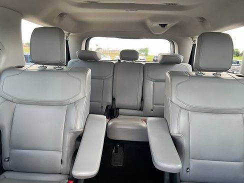 Used 2025 Ford Expedition Max Active AWD/4WD image 32