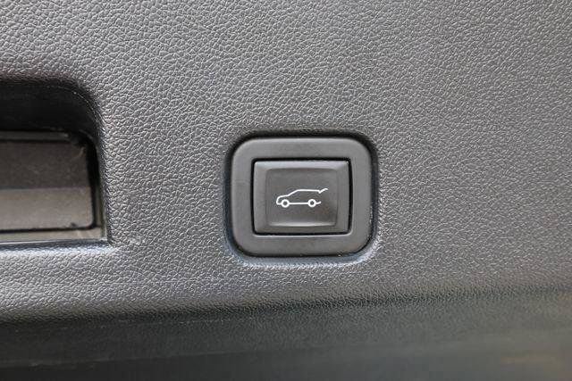 Used 2024 Chevrolet Traverse LT AWD/4WD image 31