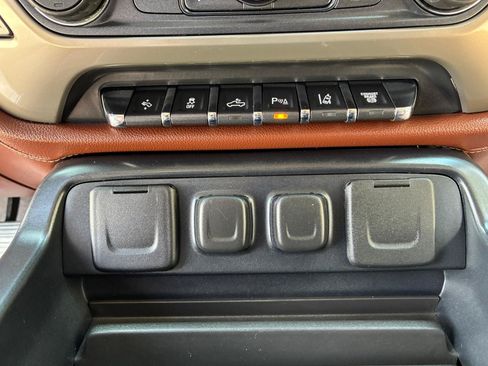 Used 2015 Chevrolet Silverado 3500 High Country w/ Duramax Plus Package AWD/4WD image 27