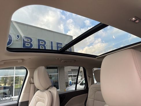 Used 2023 Lincoln Aviator Reserve w/ Equipment Group 201A image 19