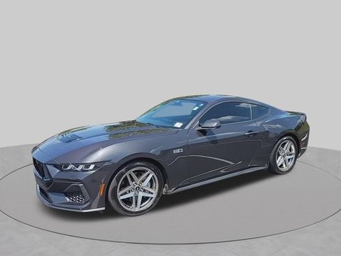 Used 2024 Ford Mustang GT RWD image 5