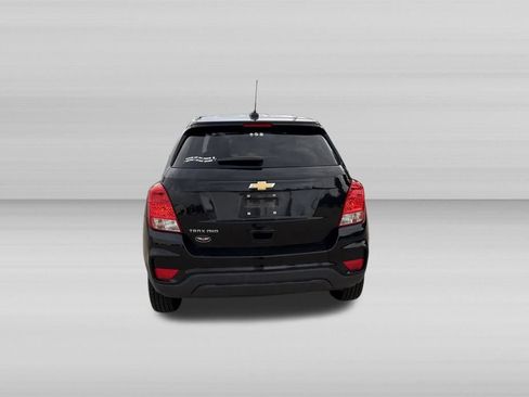 Used 2020 Chevrolet Trax LS w/ Tint and Cruise Package AWD/4WD image 6