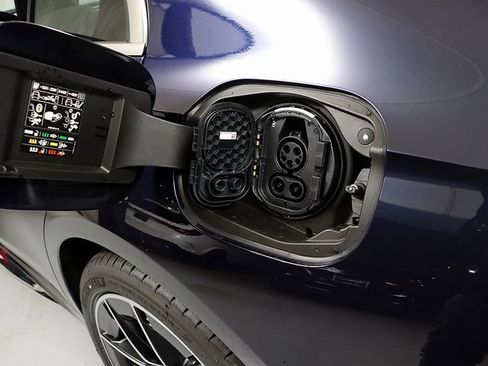 New 2026 Mercedes-Benz E 53 AMG e 4MATIC Sedan image 16