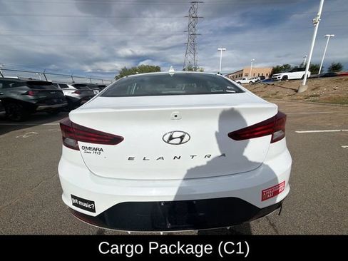 Used 2020 Hyundai Elantra SEL w/ Cargo Package (C1) FWD image 5