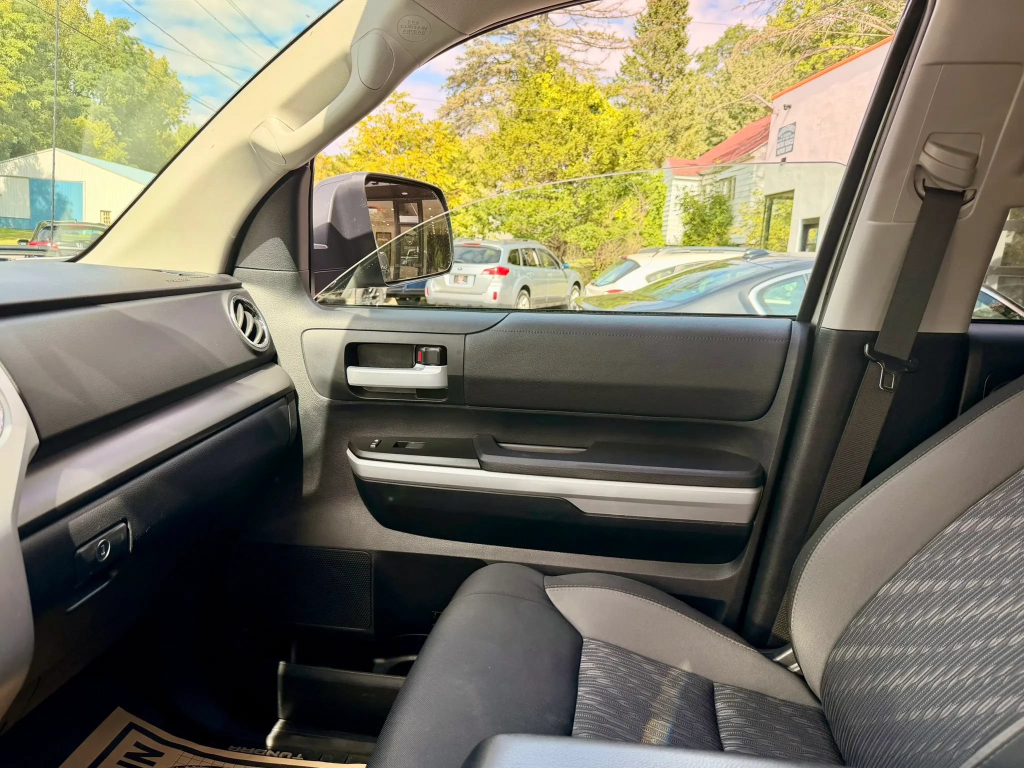 Used 2018 Toyota Tundra SR5 AWD/4WD image 19