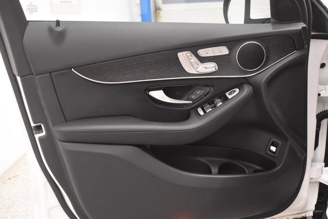 Used 2022 Mercedes-Benz GLC 300 4MATIC image 20
