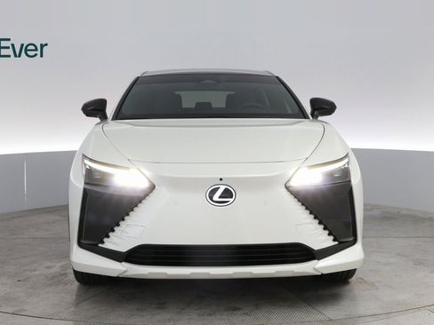 Used 2023 Lexus RZ 450e Premium image 3