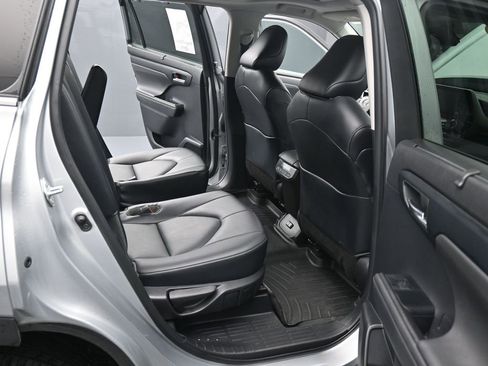 Used 2022 Toyota Highlander XLE image 16