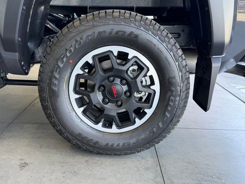 New 2026 Toyota Tacoma TRD Off-Road AWD/4WD image 14